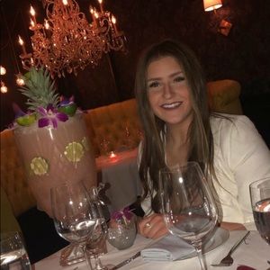 Meet your Posher, Emily